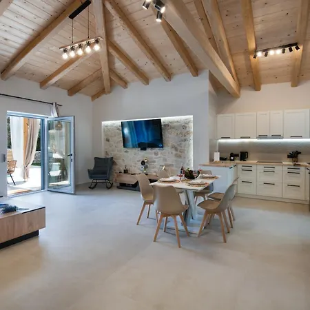 فيلة Ts Luxury Velianitátika